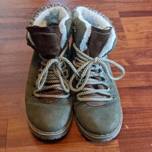 Falls Creek Green and Brown Winter Boots